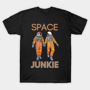 Space Junkies Pair of Astronauts in Love T-Shirt